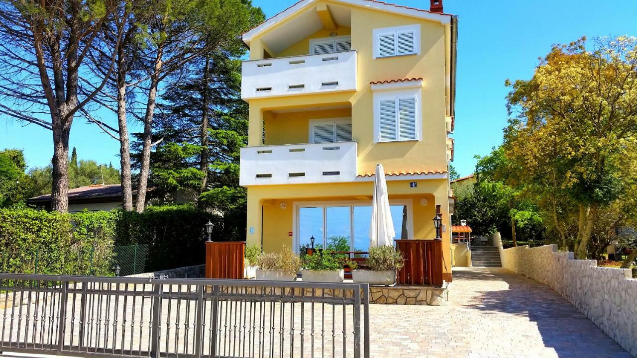 Villa Bionda Малинска Экстерьер фото